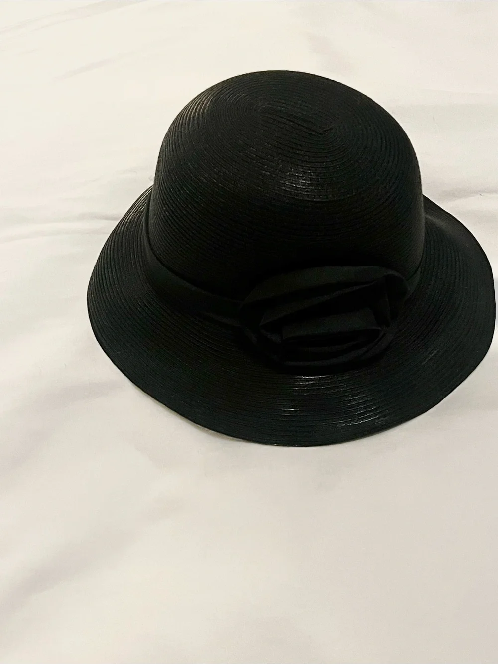 Classic Black Women's Cloche Hat with Decorative Flower Sz Sm/M